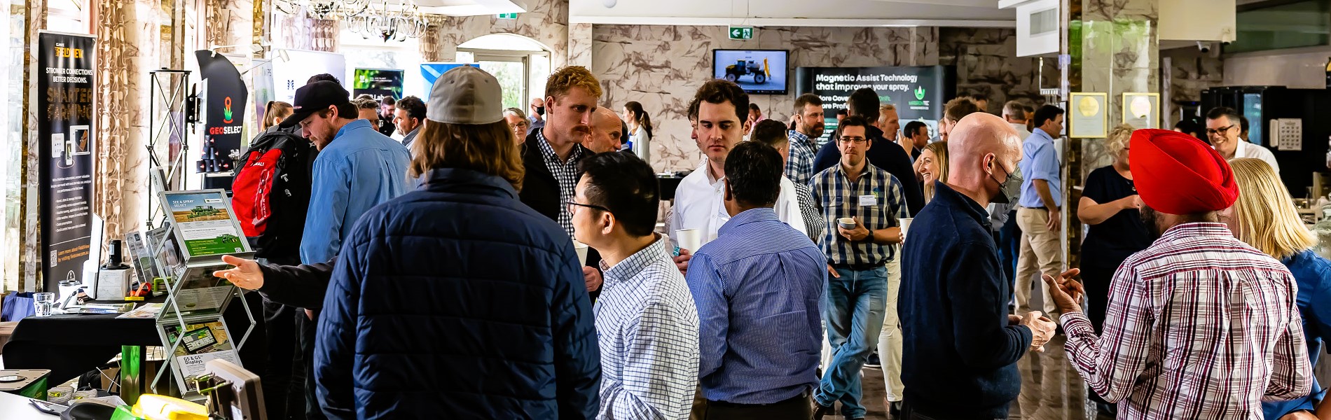 Crowd shot - Exhibit_ak0u9ec3w4rw.jpg